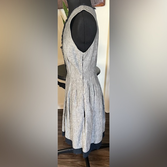 Chic Blue Chambray Linen Dress - Picture 3 of 4